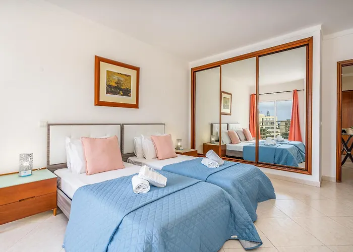 Por-do-sol ألفور